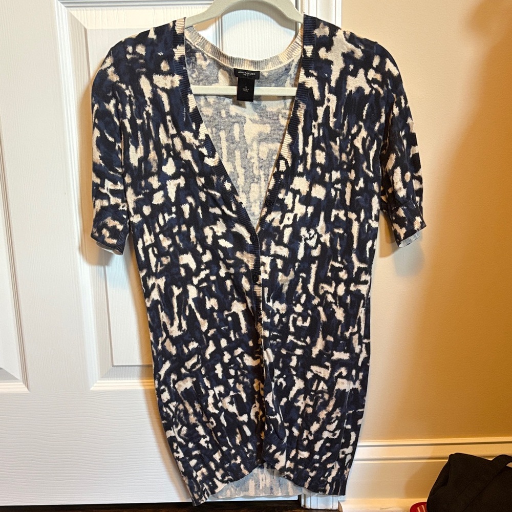 Ann Taylor Navy and Cream Patterned Cardigan